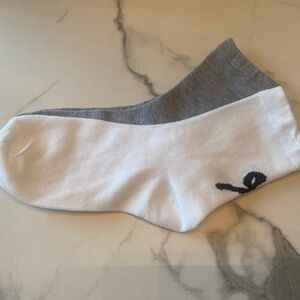 NWOT cotton spandex socks with bow design 2 pairs